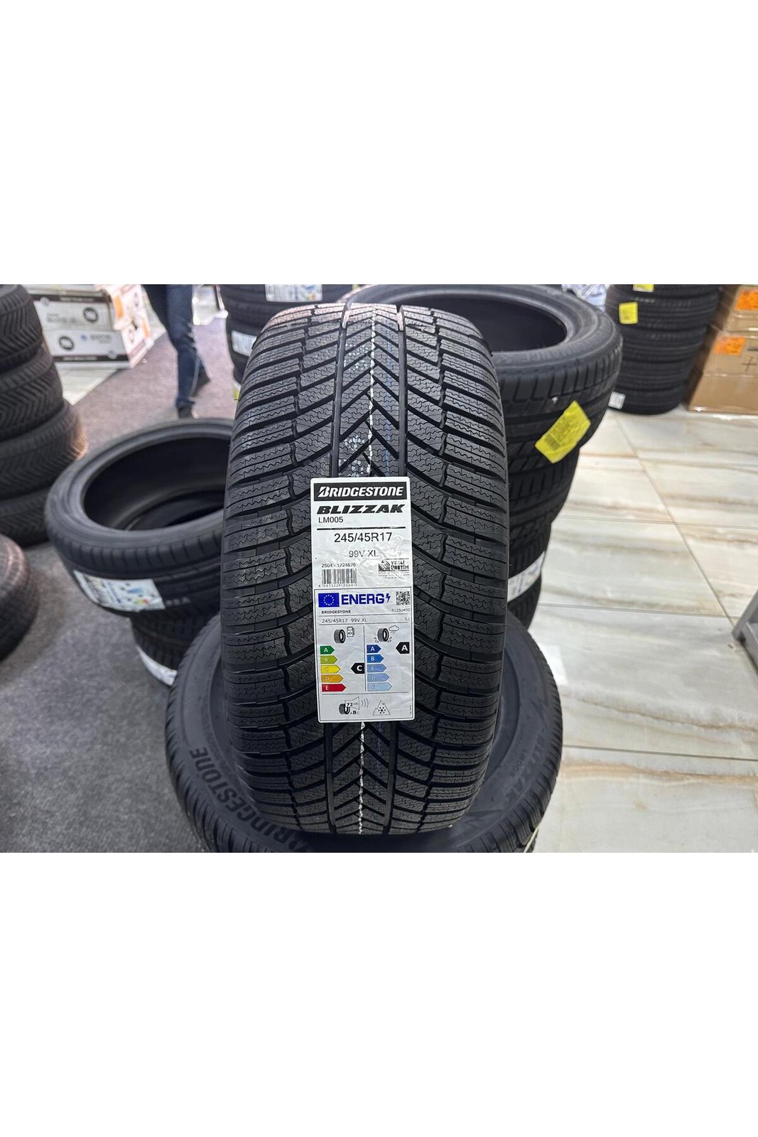 245/45 R17 LASTİKLER მსუბუქი ა/მ-ის საბურავი